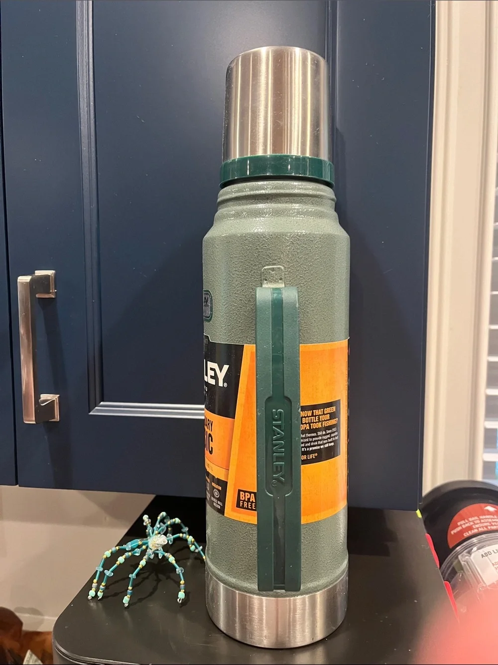 NWT Stanley Green and Silver Legendary Classic Vacuum Bottle Y13 - Picture 2 of 6